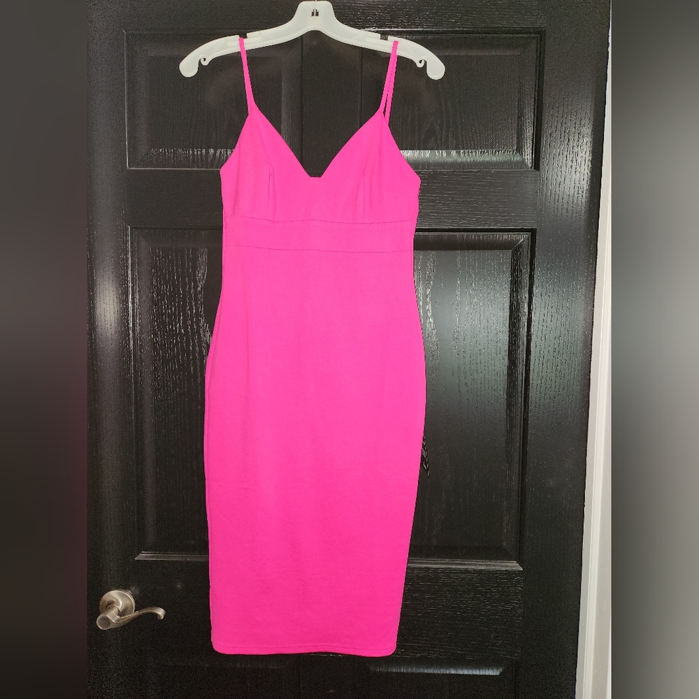 Lulu's dress. Size SMALL. BODYCON HOT 🔥 Pink